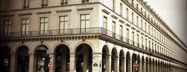 Place du Palais Royal is one of Lieux sauvegardés par Ryadh.