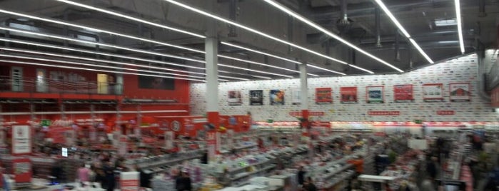 MediaMarkt is one of LEIREさんのお気に入りスポット.