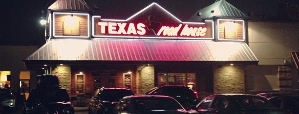 Texas Roadhouse is one of Locais curtidos por Takako.