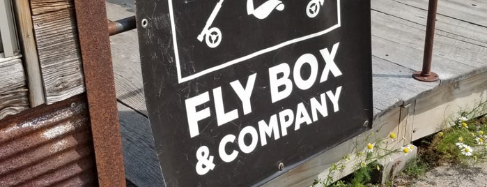 Fly Box & Company is one of Lieux qui ont plu à Chris.