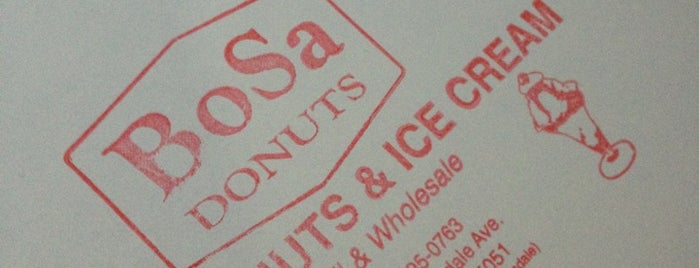 BoSa Donuts is one of Marshie's Saved Places.