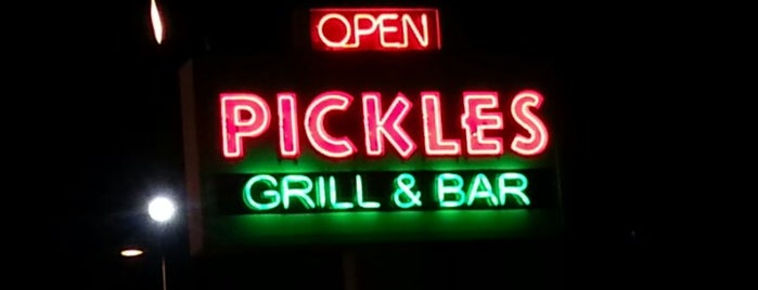 Pickles Grill & Bar is one of Lugares favoritos de George.