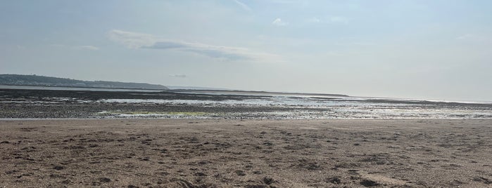 Crow Point Beach is one of Lieux qui ont plu à Robert.
