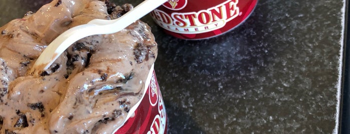 Cold Stone Creamery is one of Dawnさんのお気に入りスポット.