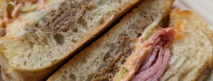 TriBecca’s Sandwich Shop is one of Chicago - Sandwiches & Lunch.