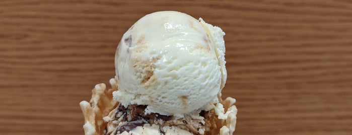 Jeni's Splendid Ice Creams is one of Chris 님이 좋아한 장소.