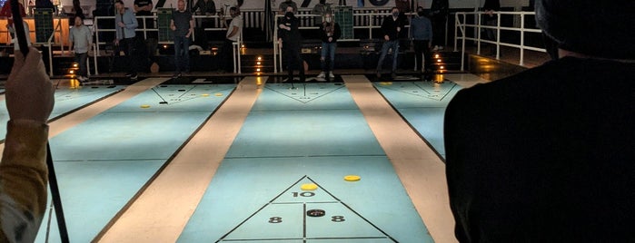 Royal Palms Shuffle Board Club is one of Chicago Chicago.