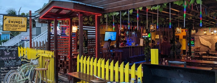 Swings Bar And Restaurant is one of Lugares favoritos de H.