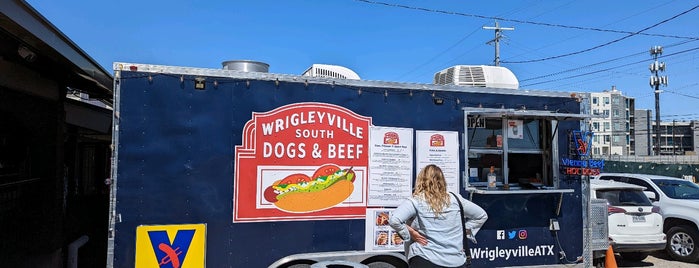 Wrigleyville South Dogs & Beef is one of Hot dog in Austin.