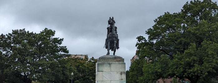 Washington Circle Park is one of DC.