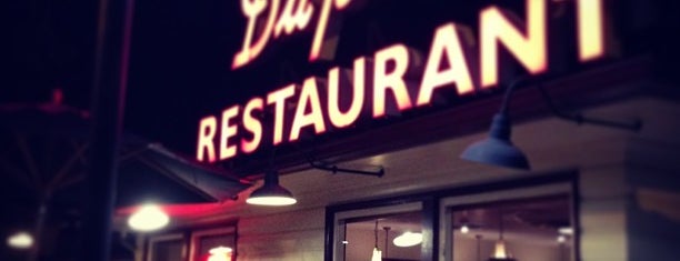 Du-par's is one of 24-hour (and late-night) spots.