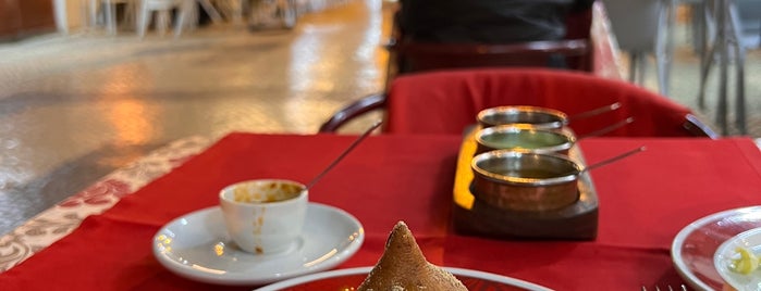 Restaurante SWAAGAT | The Taste Of India is one of Orte, die Pierre gefallen.