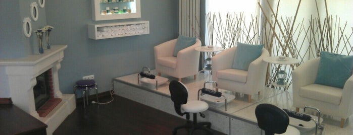 THE NAIL BAR BEAUTY & SPA is one of Lugares favoritos de Duygu.