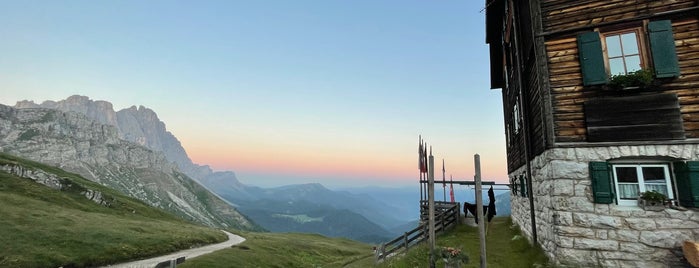 Schlüterhütte is one of Südtirol.