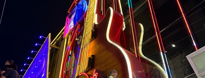 Hard Rock Cafe Las Vegas is one of USA Trip 2013 - The Desert.