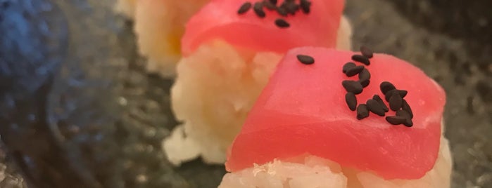Maison de sushi is one of Karolさんのお気に入りスポット.