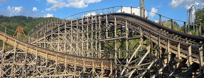Thunderhead is one of Wooden Roller Coasters.