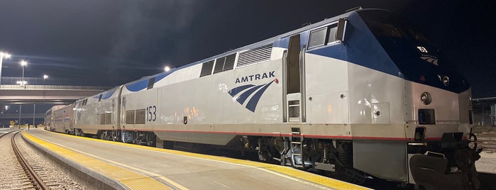 Salt Lake City Amtrak is one of Rs CHI to EMY.