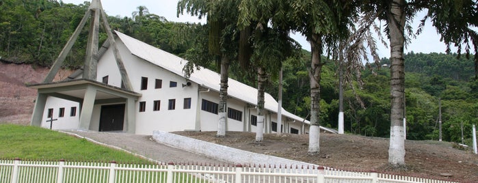 Igreja São Francisco de Assis is one of Lugares em Ilhota.