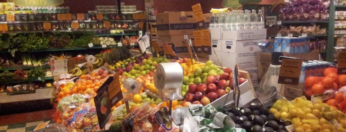 Planet Organic Market is one of Orte, die Chris gefallen.