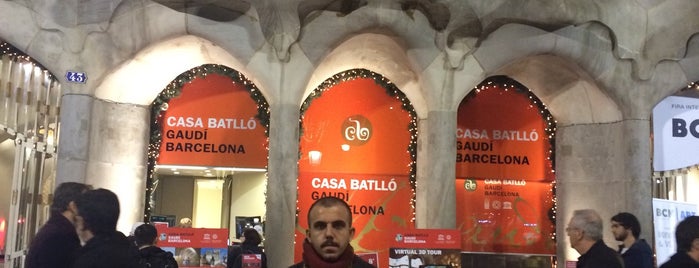 Casa Batlló is one of Barcelona Esencial.