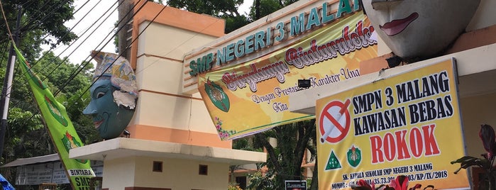 SMP Negeri 3 Malang is one of visited.