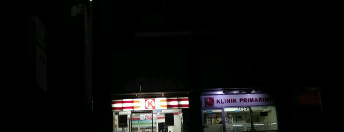 Circle K is one of Sandyさんのお気に入りスポット.
