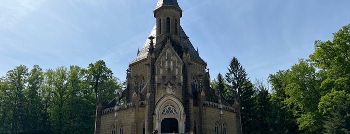 Schwarzenberská hrobka is one of Výlety ČR.