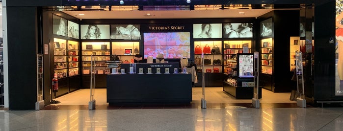 Victoria's Secret is one of Tempat yang Disukai Nancy 🎀👑.