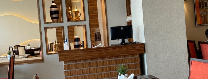 Hilton Garden Inn Riyadh Olaya is one of Lugares favoritos de May.