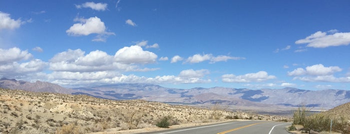 Yaqui Pass is one of Lugares favoritos de Angela.