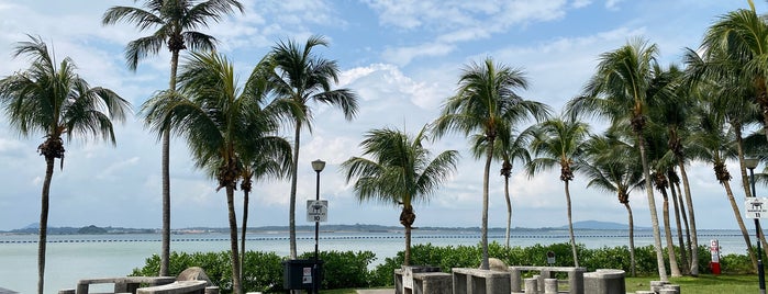 Changi Beach Car Park 6 is one of Micheenli Guide: Peaceful sanctuaries in Singapore.