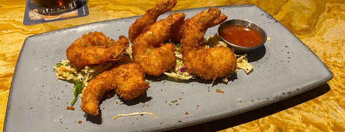 Lazy Dog Restaurant & Bar is one of Best Places in Santa Clarita.