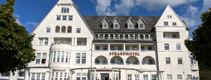 Strandhotel is one of Tempat yang Disukai Jana.