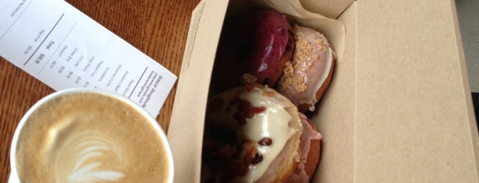 Sidecar Doughnuts & Coffee is one of Jimmy!'s Saved Places.