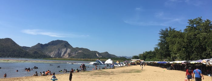Tha Lo Lake is one of กาญจนบุรี.