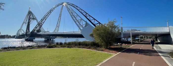 The Swan River Trail is one of สถานที่ที่ Nate & Claire ถูกใจ.