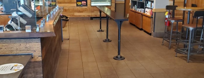 Starbucks is one of Daniel : понравившиеся места.