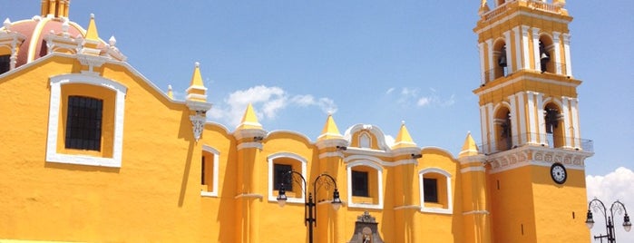 Parroquia de San Pedro Apóstol is one of Lugares favoritos de Jorge.