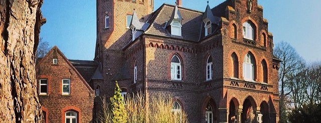 Marienburg is one of Tempat yang Disukai Jens.