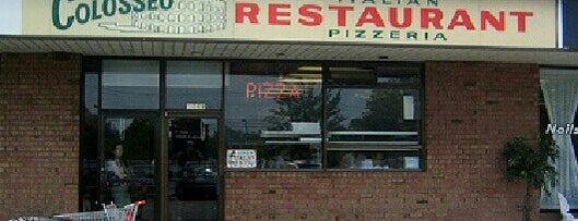 Colosseo Pizza & Restaurant is one of สถานที่ที่ Lynn ถูกใจ.
