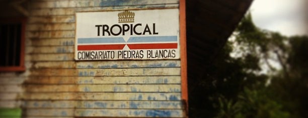 Piedras Blancas is one of Lugares favoritos de Jonathan.