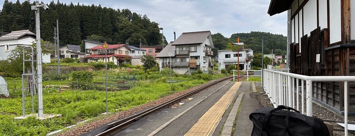 Kita-Iiyama Station is one of JR 고신에쓰지방역 (JR 甲信越地方の駅).