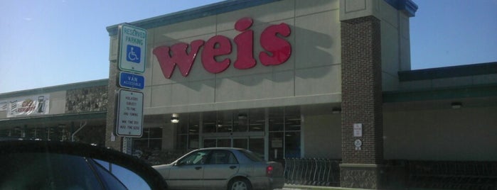 Weis Markets is one of Lugares favoritos de Nick.