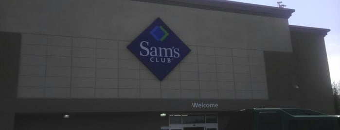 Sam's Club is one of check ins.