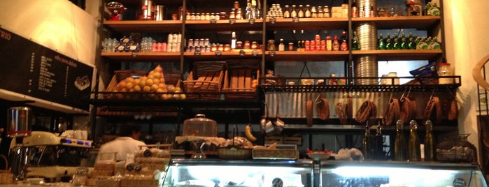 Caffé Toscano is one of Orte, die Stewart gefallen.
