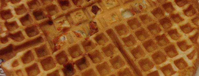 Waffle House is one of Slightly Stoopidさんのお気に入りスポット.