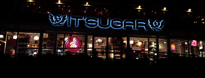 IT'SUGAR is one of Places Jody and i visited MD & DC.