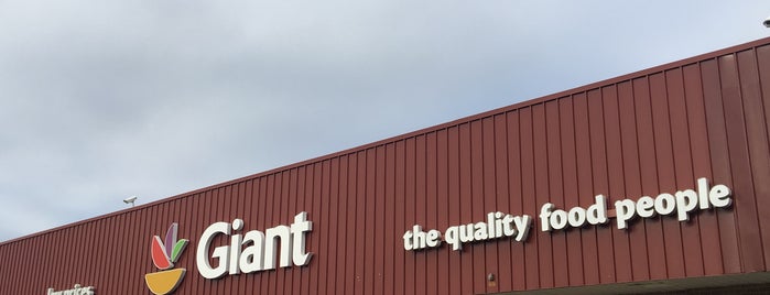 Giant Food is one of Grocery Store.