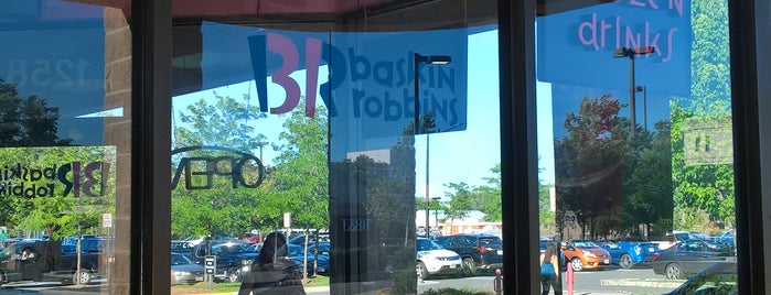 Baskin-Robbins is one of Lugares favoritos de Kellie.